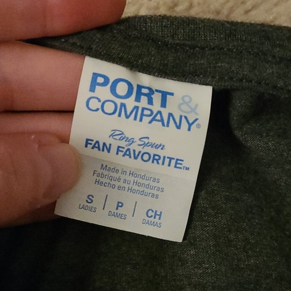 Grandma Saurus T-Shirt 🦕 - Picture 5 of 6